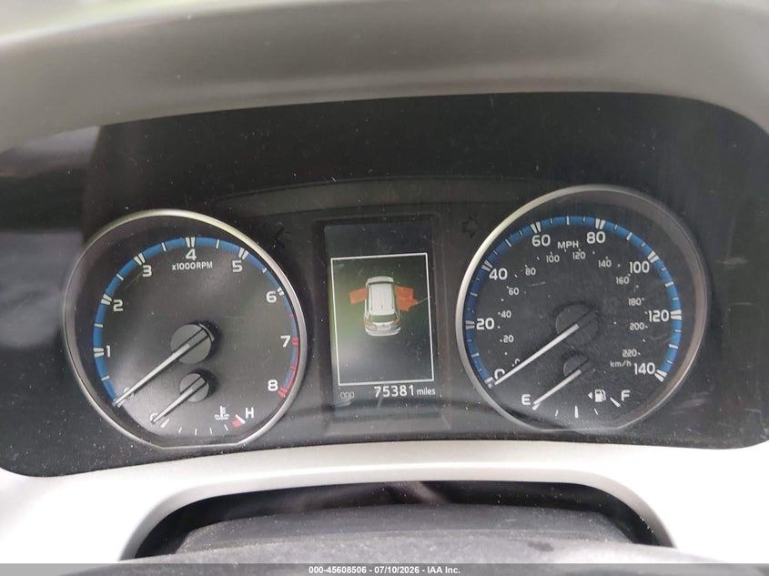 VIN 2T3ZFREV9JW506311 2018 TOYOTA RAV4 LE