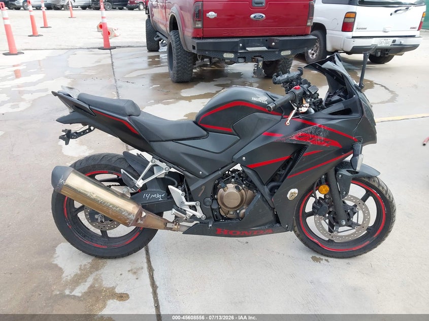 2018 Honda Cbr300 R VIN: MLHNC5104J5400296 Lot: 45608556