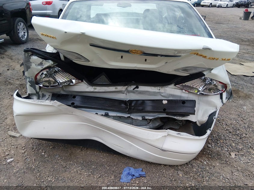 2000 Toyota Avalon Xls VIN: 4T1BF28B7YU068322 Lot: 45608637