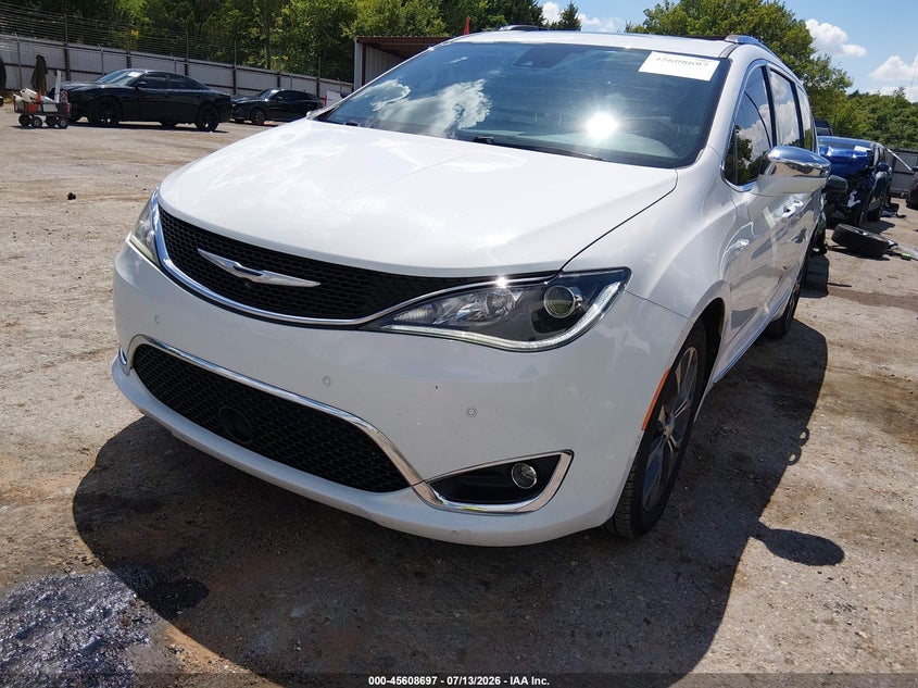 2017 CHRYSLER PACIFICA auction photo 2