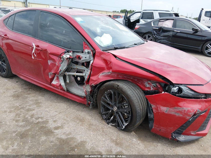 2025 TOYOTA CAMRY auction photo 6