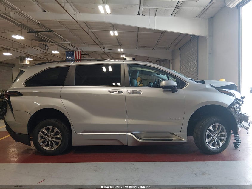 2024 Toyota Sienna Xle VIN: 5TDJRKECXRS191543 Lot: 45608718