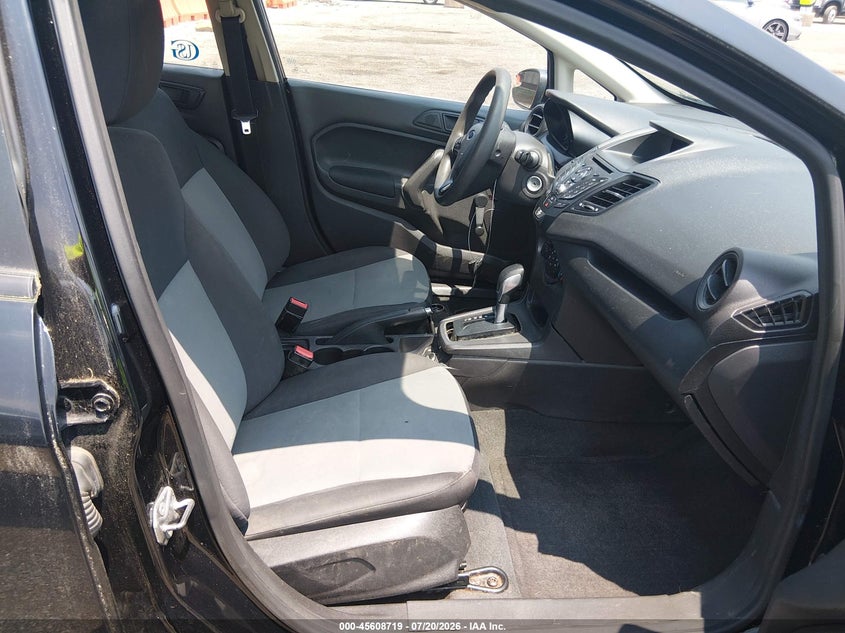 2016 FORD FIESTA auction photo 5