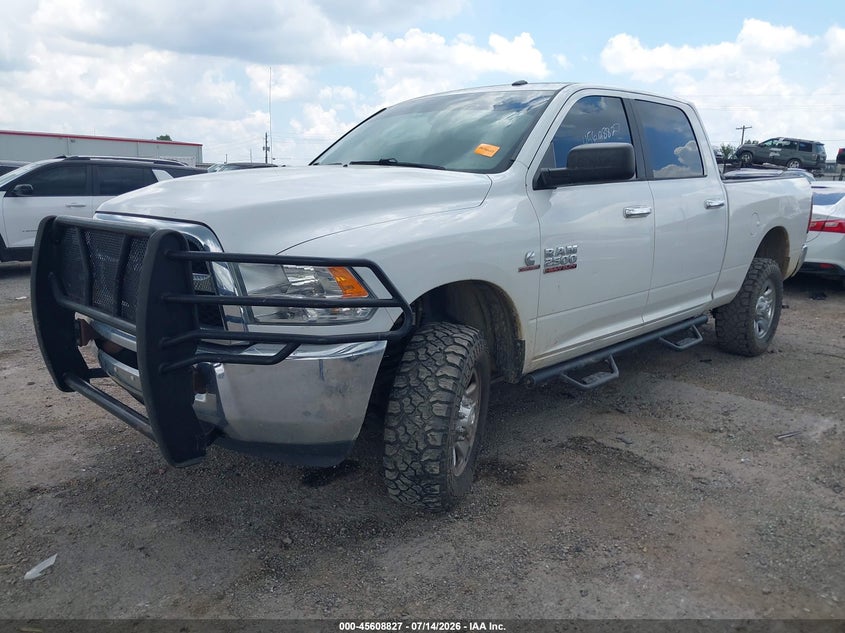 Vin: 3c6ur5dl8hg583893, lot: 46107250, ram 2500 slt  4x4 6'4 box 20172