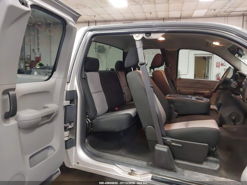 2007 GMC Sierra 1500 Work Truck VIN: 2GTEK19J471724175 Lot: 45608855