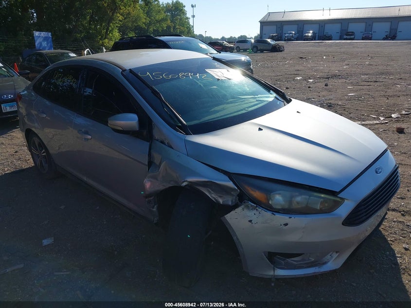 2017 FORD FOCUS auction photo 6
