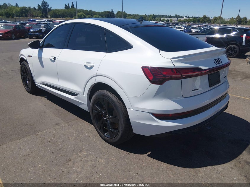 Vin: wa11aage4nb042329, lot: 46107417, audi e-tron sportback premium s line quattro 20223