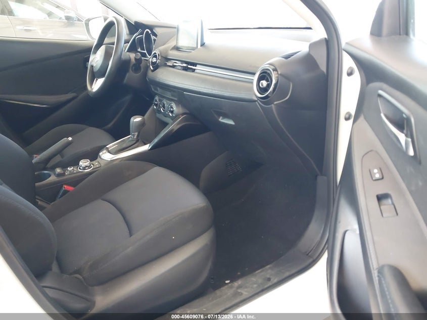 2016 SCION IA auction photo 5
