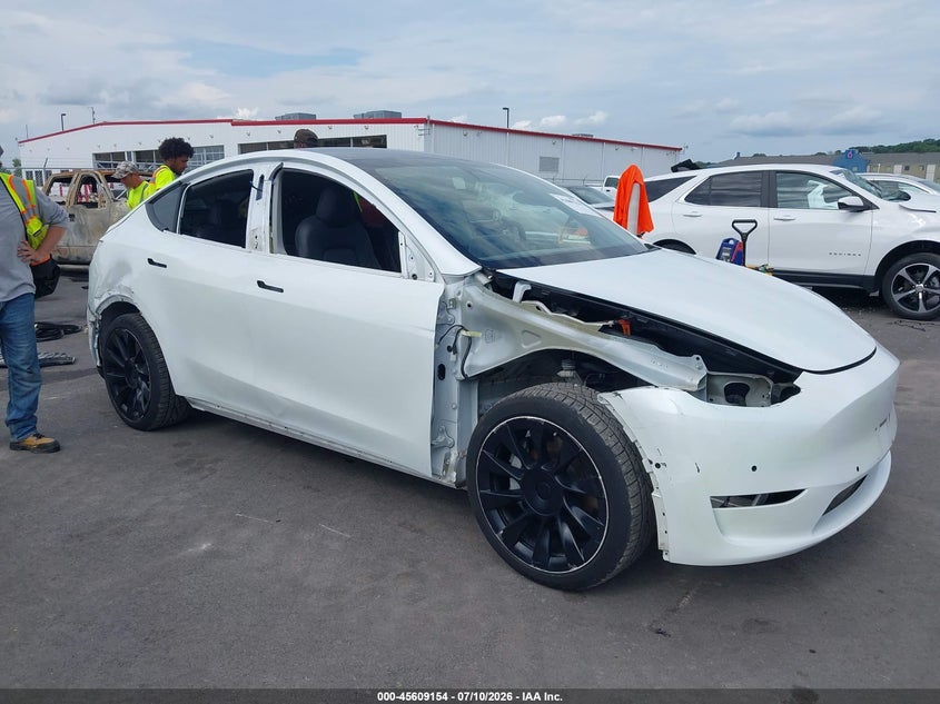 2021 TESLA MODEL Y auction photo 6
