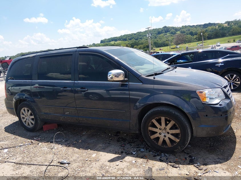2008 Chrysler Town & Country Touring VIN: 2A8HR54P98R662568 Lot: 45609196