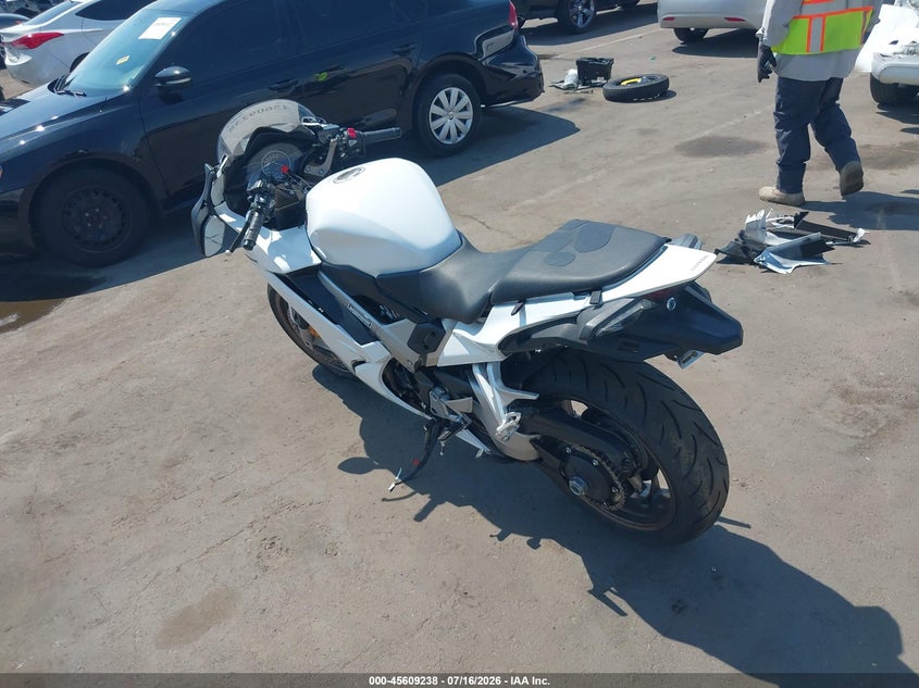2014 HONDA VFR SPORT_BIKE 4