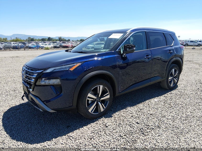 2026 Nissan Rogue, Left Side, IAAI, VIN 5N1BT3CA0TC835679 — photo 2