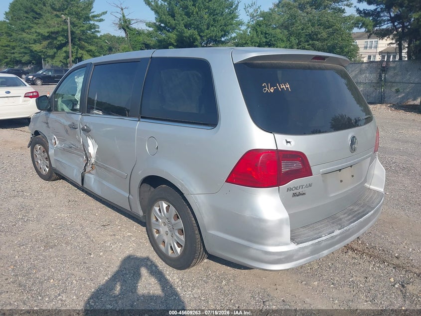 Vin: 2v4rw4dg9br717709, lot: 46107686, volkswagen routan s 20113