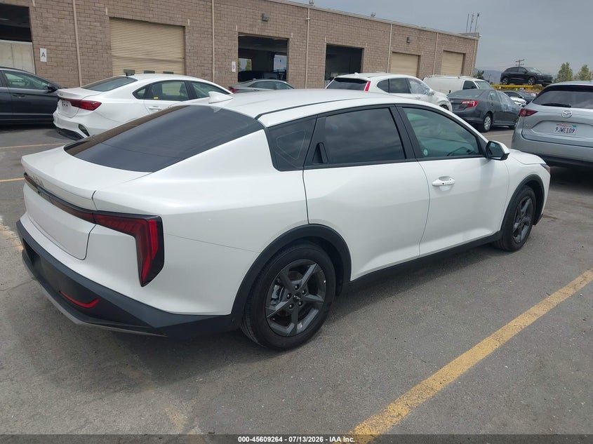 Vin: 3kpft4de2se063285, lot: 46107687, kia k4 lxs 20254