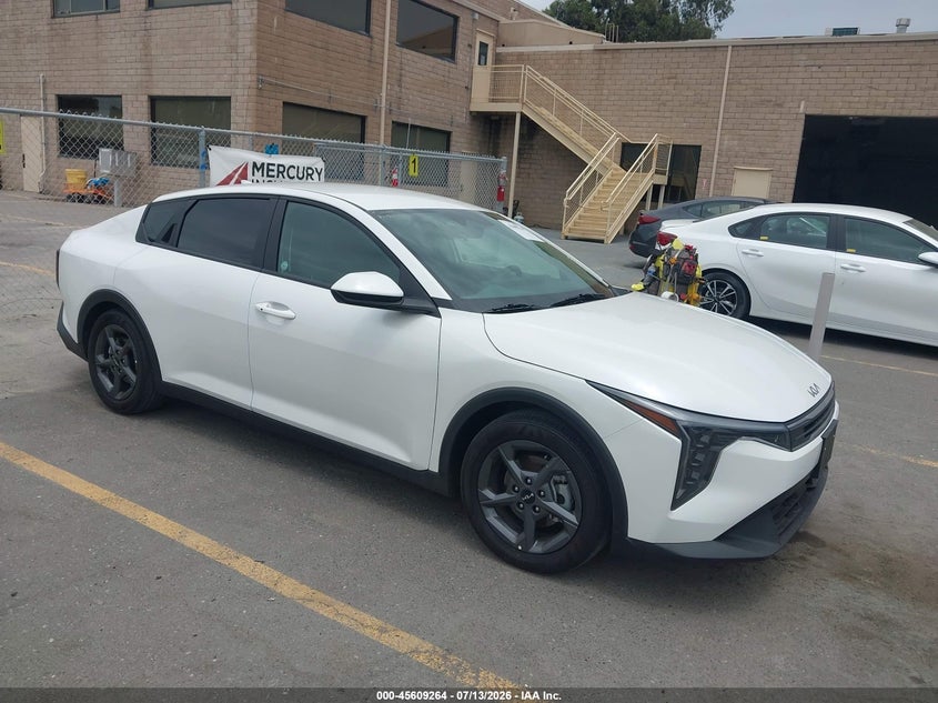 2025 KIA K4 auction photo 1