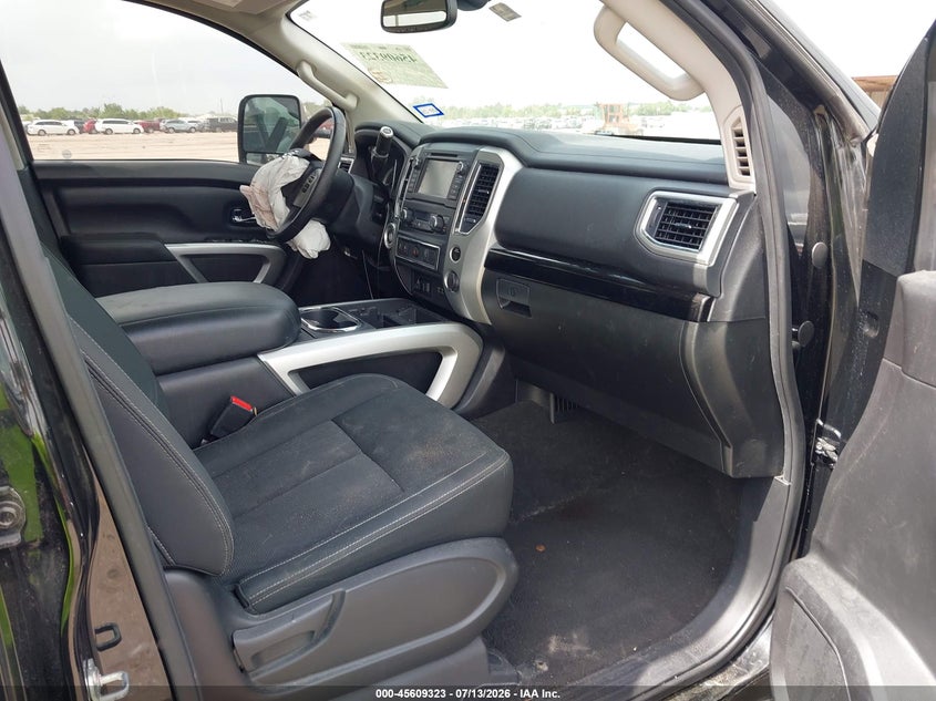 2019 NISSAN TITAN auction photo 5