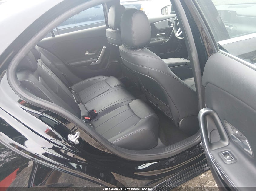 2019 MERCEDES-BENZ A 220 auction photo 8