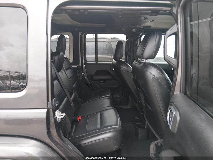 2020 Jeep Wrangler Unlimited Sahara Altitude 4X4 VIN: 1C4HJXEN3LW111706 Lot: 45609355