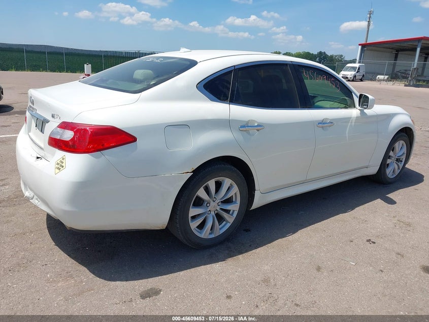 2011 INFINITI M37X auction photo 4