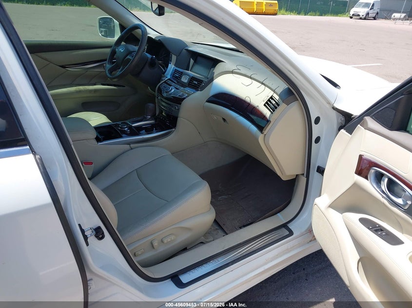 2011 INFINITI M37X auction photo 5