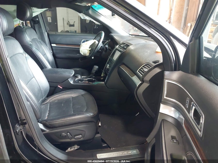 2017 FORD EXPLORER auction photo 5