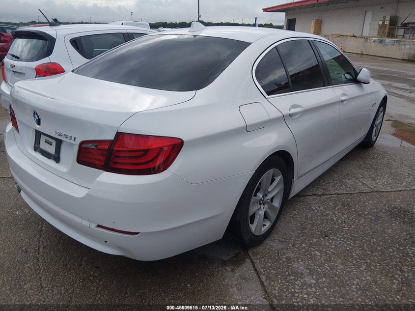 Vin: wbafr1c51bc744329, lot: 46107938, bmw 528i 20114