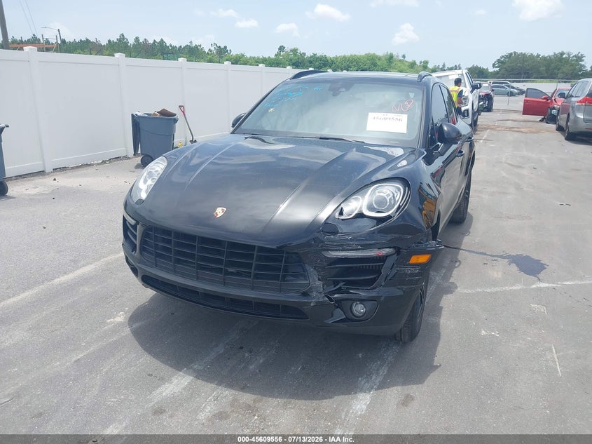2017 Porsche Macan S VIN: WP1AB2A54HLB19344 Lot: 45609556