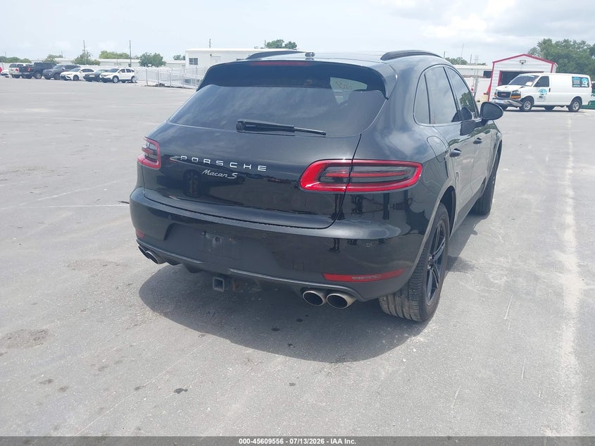 2017 Porsche Macan S VIN: WP1AB2A54HLB19344 Lot: 45609556