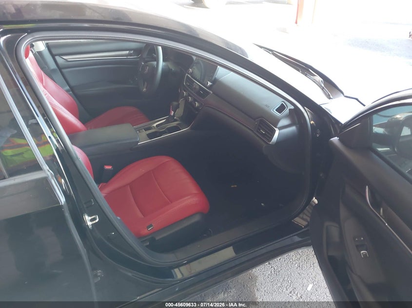 2019 HONDA ACCORD auction photo 5