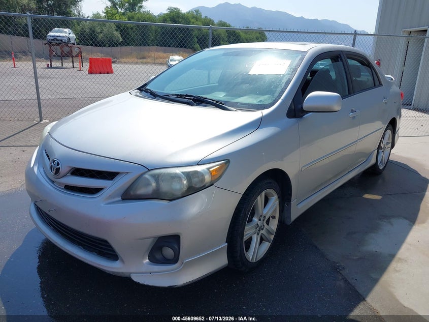 2013 TOYOTA COROLLA auction photo 2