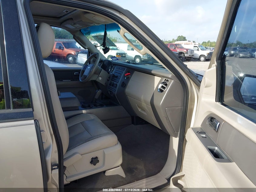 2008 FORD EXPEDITION auction photo 5