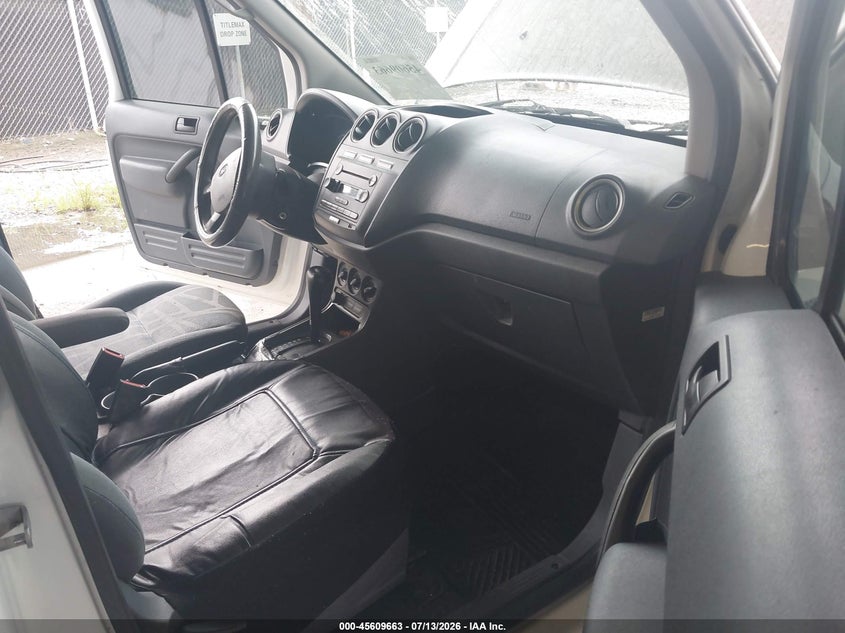 2013 FORD TRANSIT CONNECT auction photo 5