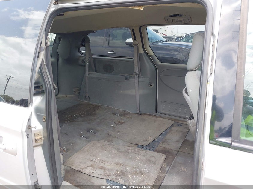 2005 DODGE GRAND CARAVAN auction photo 8