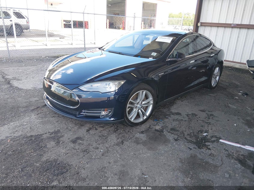 2014 TESLA MODEL S auction photo 2
