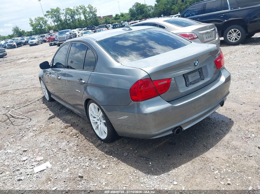2010 BMW 335I auction photo 3