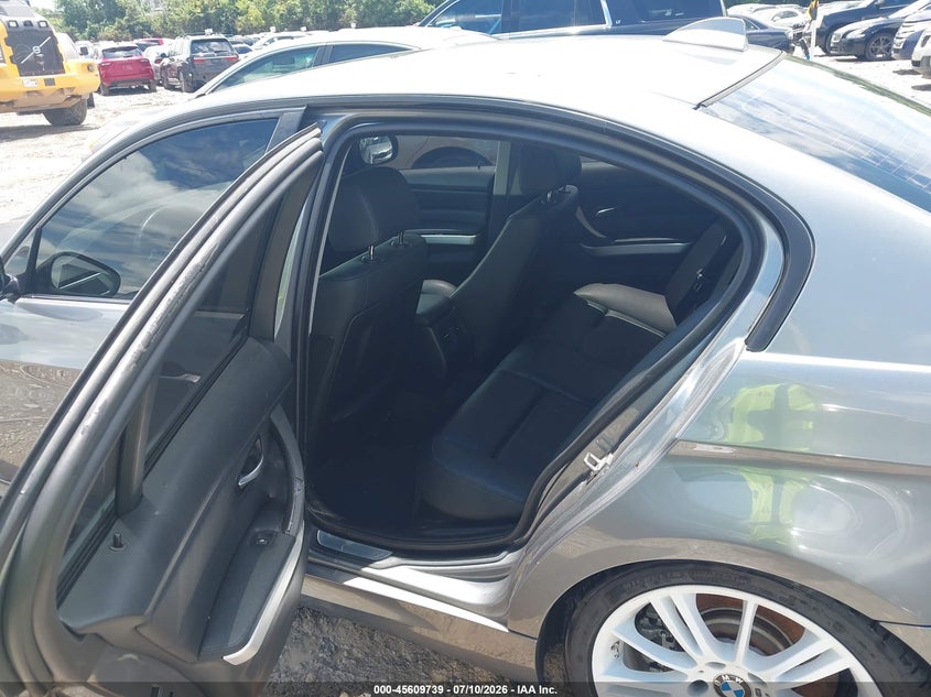 2010 BMW 335I auction photo 8
