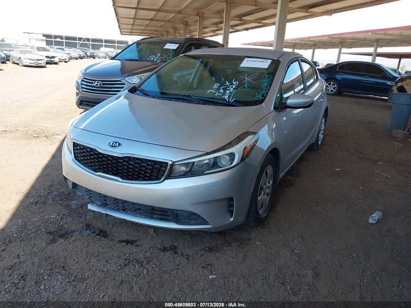 2018 Kia Forte, Normal Wear & Tear, IAAI, VIN 3KPFK4A71JE219226 — photo 2