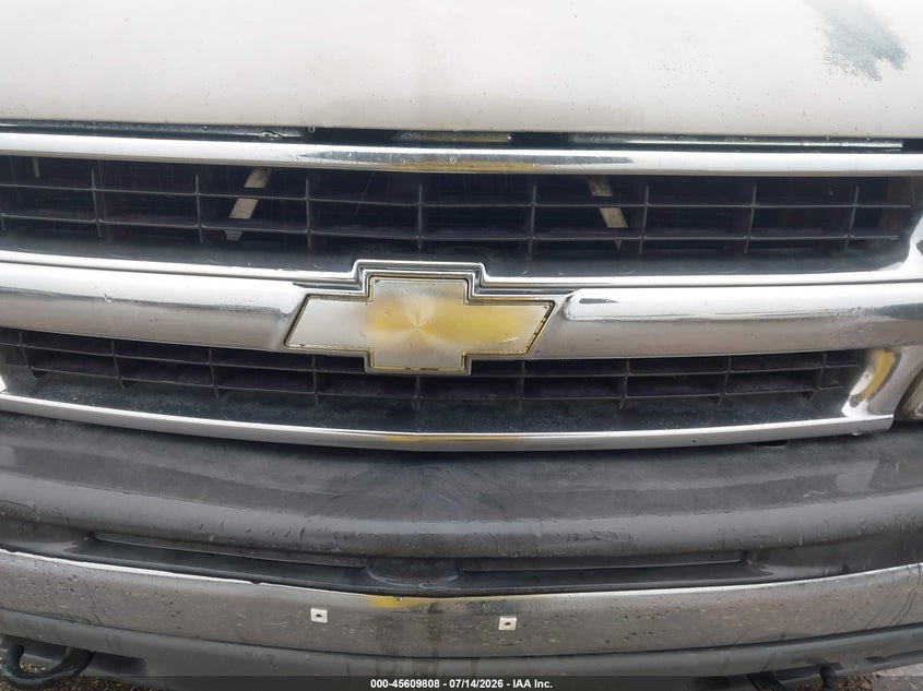 2004 CHEVROLET TAHOE auction photo 6