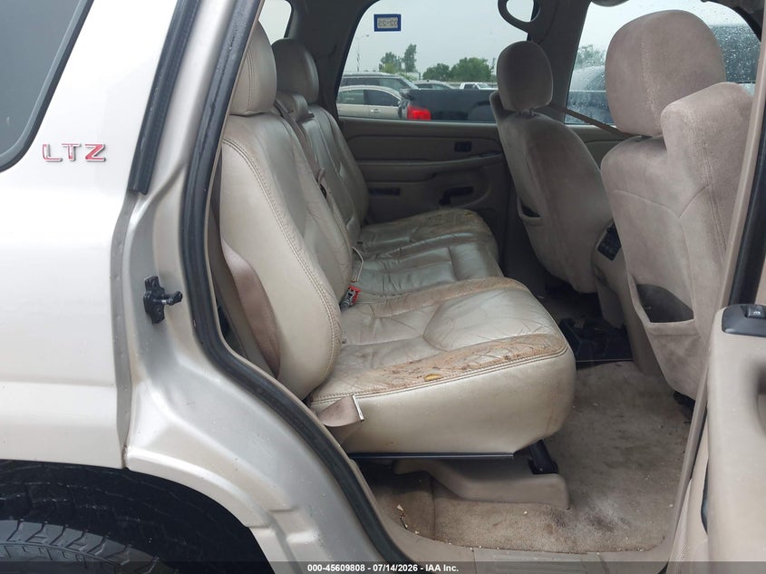 2004 CHEVROLET TAHOE auction photo 8