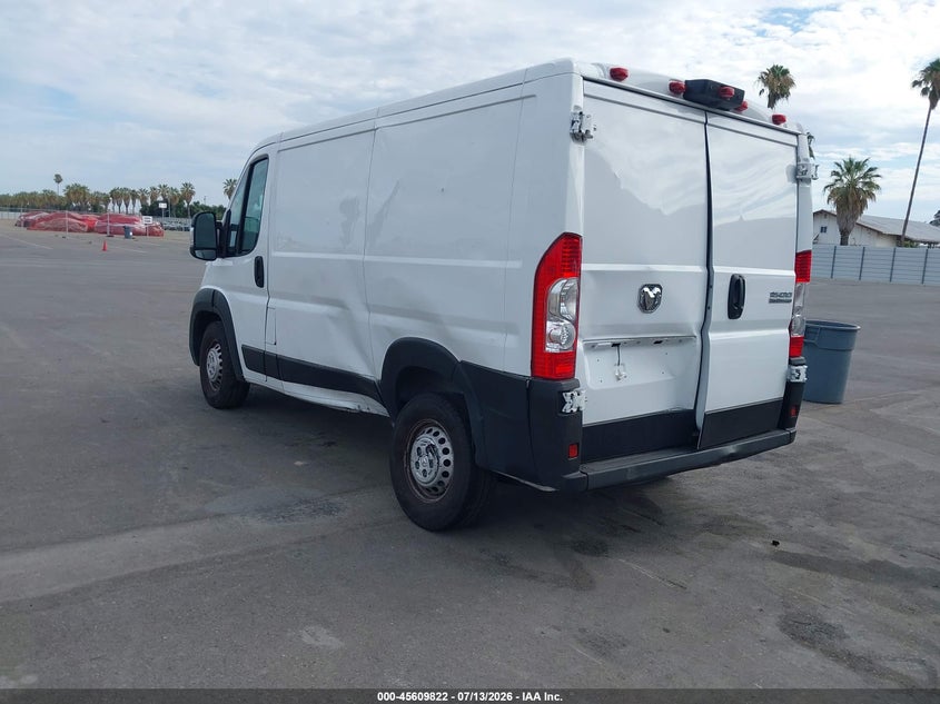 Vin: 3c6lrvng6re121004, lot: 46108271, ram promaster 1500 low roof 118 wb w/pass seat 20243