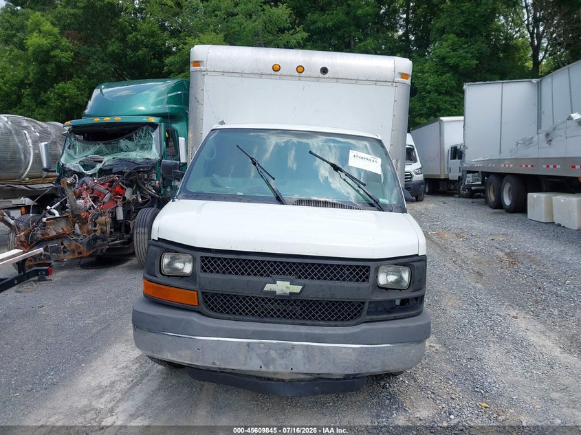 2007 Chevrolet Express Cutaway Work Van VIN: 1GBHG31VX71193325 Lot: 45609845