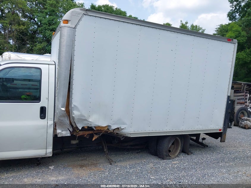 2007 Chevrolet Express Cutaway Work Van VIN: 1GBHG31VX71193325 Lot: 45609845