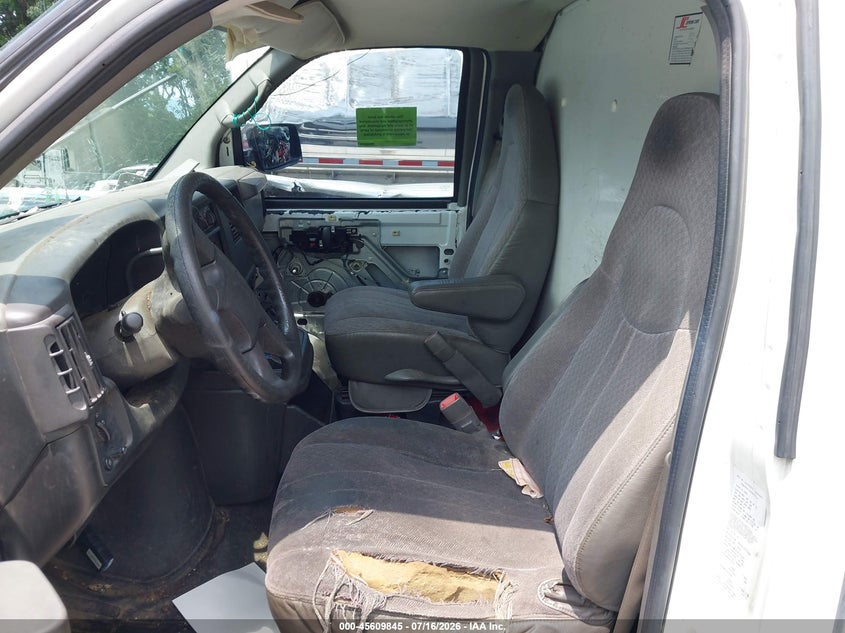 2007 Chevrolet Express Cutaway Work Van VIN: 1GBHG31VX71193325 Lot: 45609845