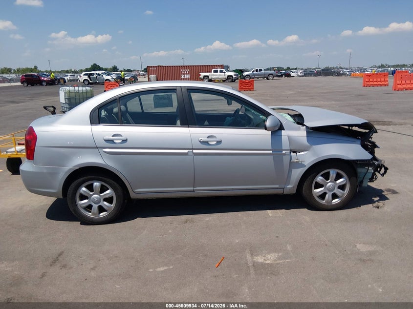 2007 Hyundai Accent Gls VIN: KMHCN46C47U121362 Lot: 45609934