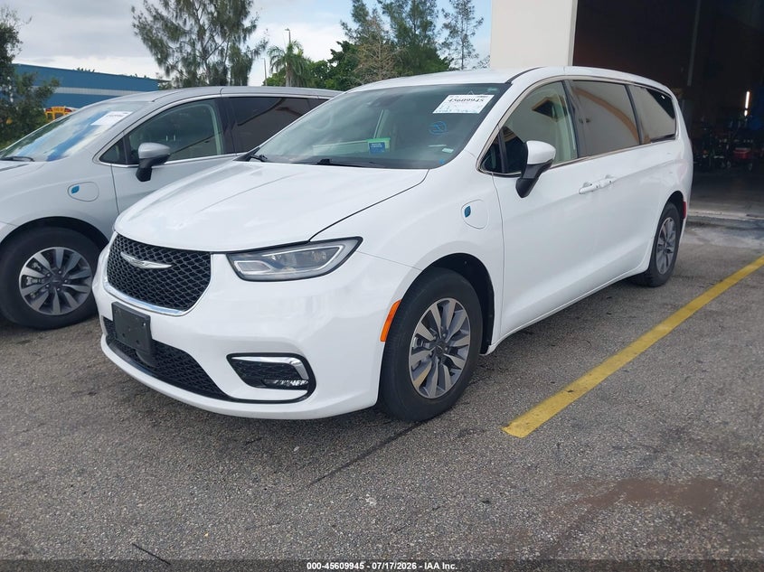 2023 Chrysler Pacifica Hybrid Touring L 2C4RC1L71PR622300 photo 1