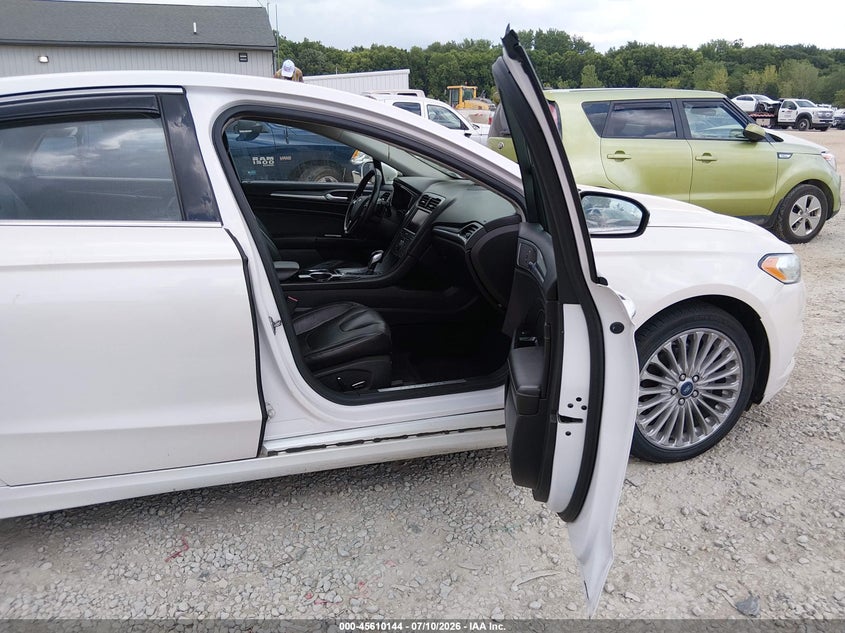2013 FORD FUSION auction photo 5