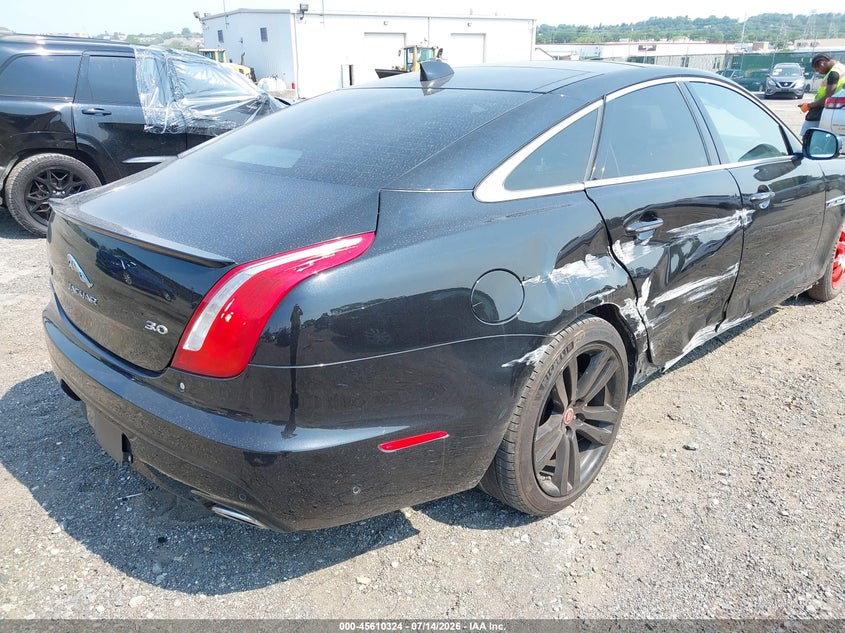 2019 Jaguar Xj R-Sport VIN: SAJWA1C7XK8W21242 Lot: 45610324