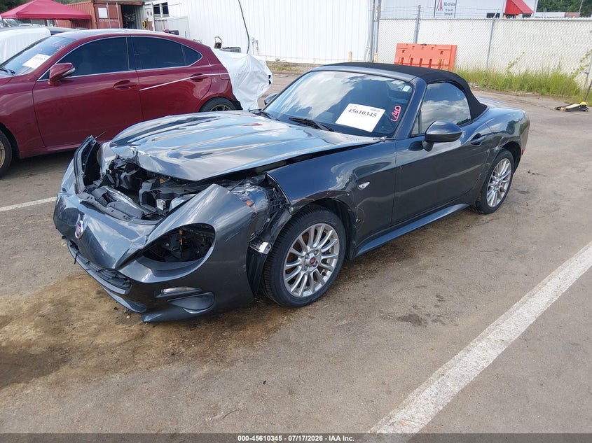 2017 FIAT 124 SPIDER auction photo 2