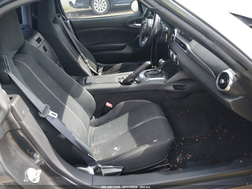 2017 FIAT 124 SPIDER auction photo 8