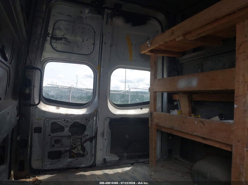 2012 NISSAN NV 2500 auction photo 8